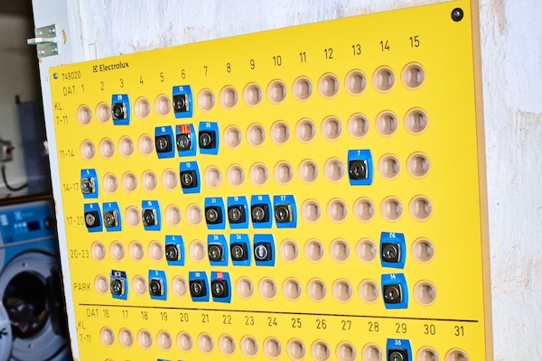 thumbnail for Varför ändras bostadsrättsföreningars räntor redan innan Riksbanken agerat?